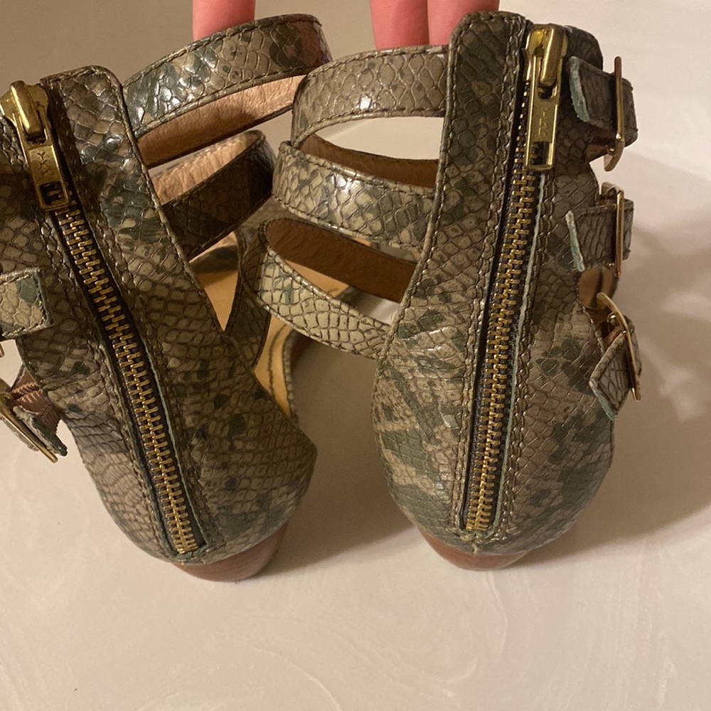Faux Snakeskin Gladiator Sandals - Picture 5 of 6